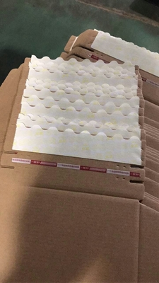 80m/minはカートン箱のGluer 1310mmの自動ホールダーのGluer機械を波形を付けた
